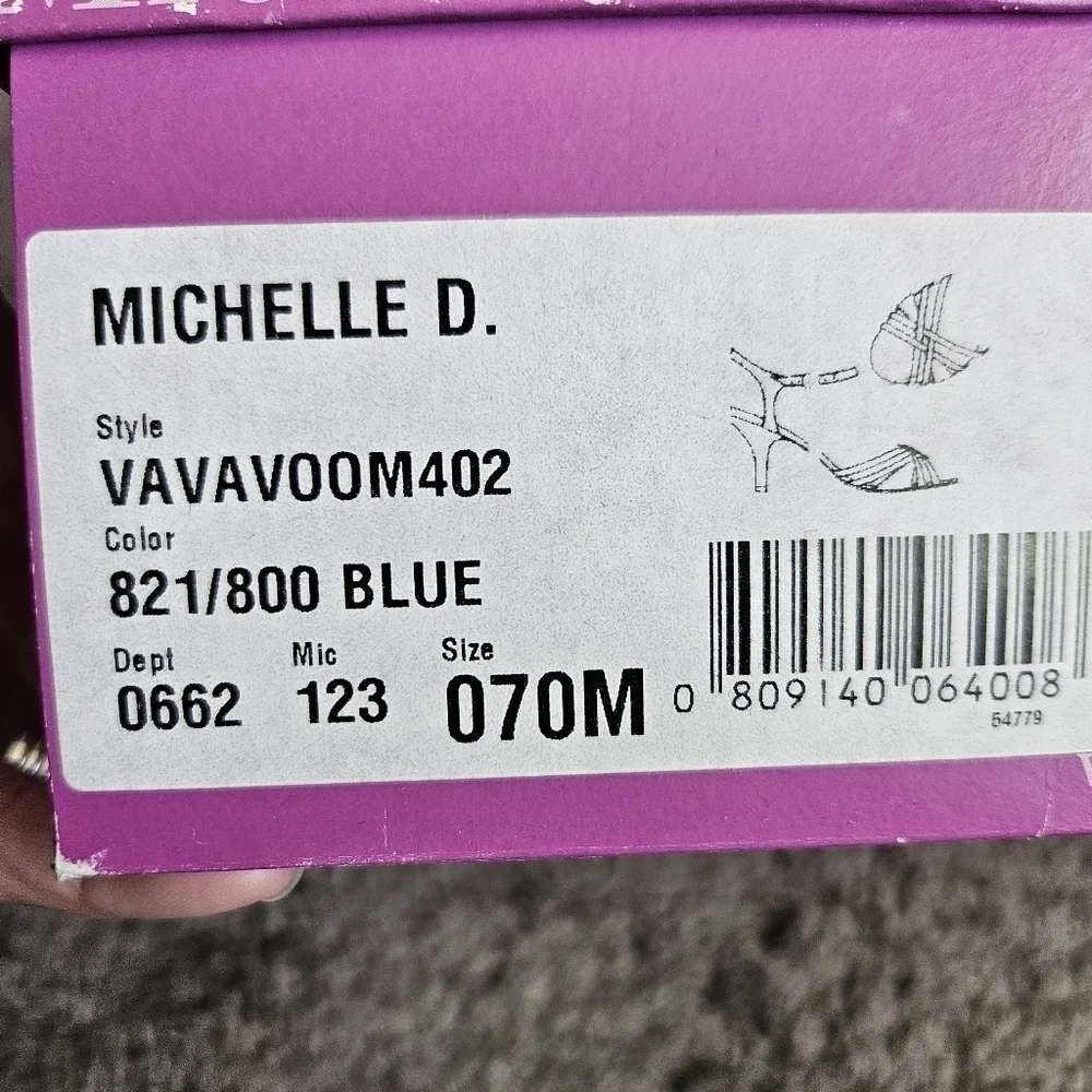 Michelle D Vavavoom Metallic Kitten Heels‎ Sz 7